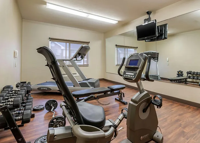 Hotel Comfort - Quad Cities 3*