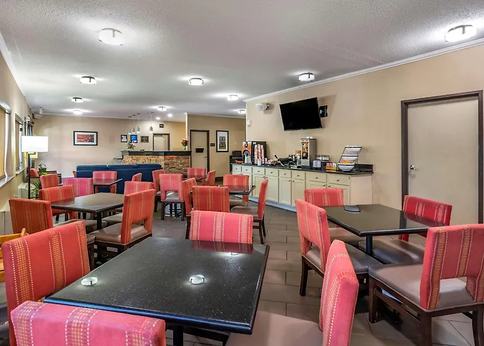 Comfort - Quad Cities 3*