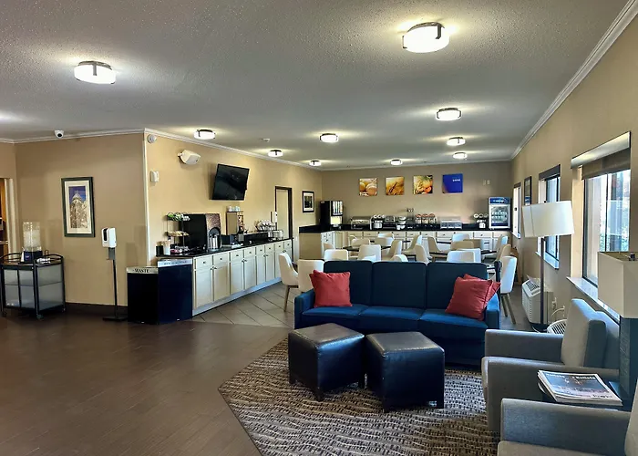 Comfort - Quad Cities Hotel 3*