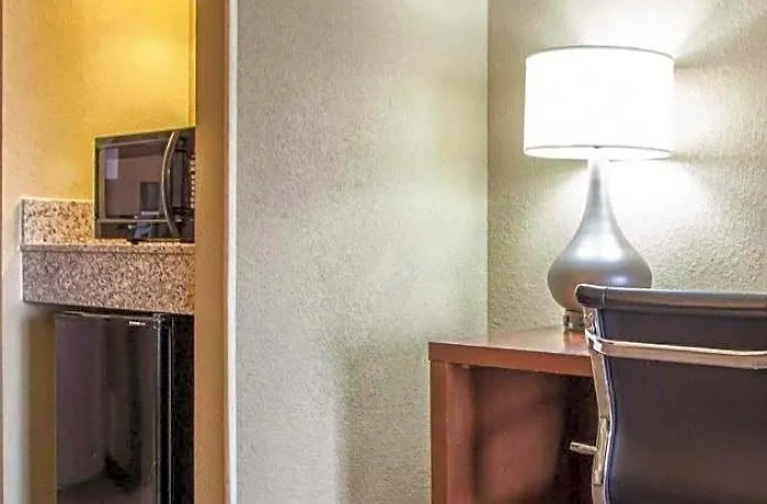 Comfort - Quad Cities Hotel 3*