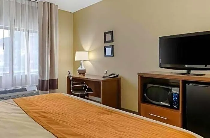 Comfort - Quad Cities Hotel 3*