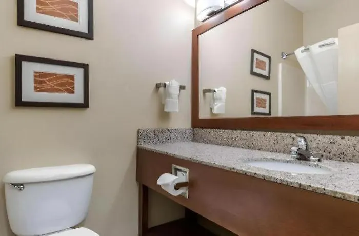 Comfort - Quad Cities 3*