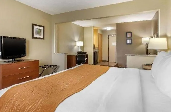 Comfort - Quad Cities Hotel 3*